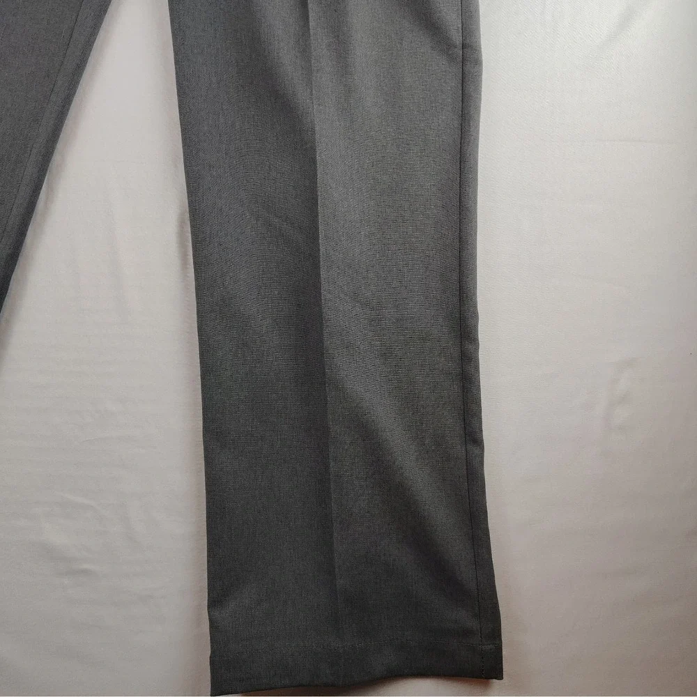 NWT Haggar Pants Mens 38x32 Dark Gray Cool Right Performance Flex Classic Fit